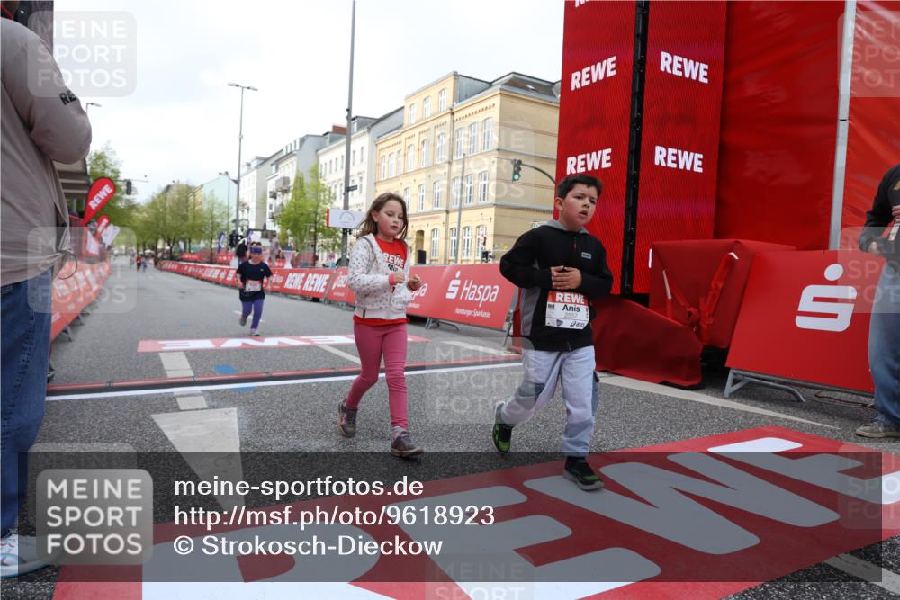 25.04.2026 - Das Zehntel Strokosch-Dieckow http://msf.ph/oto/9618923 25.04.2026 09:12:05 Ziel 1391, 1801, 1803, 2557, 3586 meine-sportfotos.de