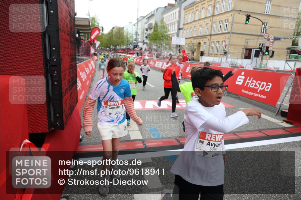 25.04.2026 - Das Zehntel Strokosch-Dieckow http://msf.ph/oto/9618941 25.04.2026 10:56:14 Ziel 5034, 5035, 5095, 5207, 5261, 5263, 5288, 5498, 5660, 5990, 6006, 6034, 6374, 6433, 6545, 6677, 6905, 6954, 7019, 7090, 7240, 7701, 7722, 7843, 8000 meine-sportfotos.de