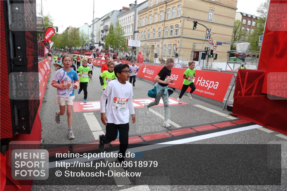 25.04.2026 - Das Zehntel Strokosch-Dieckow http://msf.ph/oto/9618979 25.04.2026 10:56:13 Ziel 5034, 5035, 5095, 5207, 5261, 5263, 5288, 5498, 5660, 5990, 6006, 6034, 6374, 6433, 6545, 6677, 6905, 6954, 7019, 7090, 7240, 7701, 7722, 7843, 8000 meine-sportfotos.de