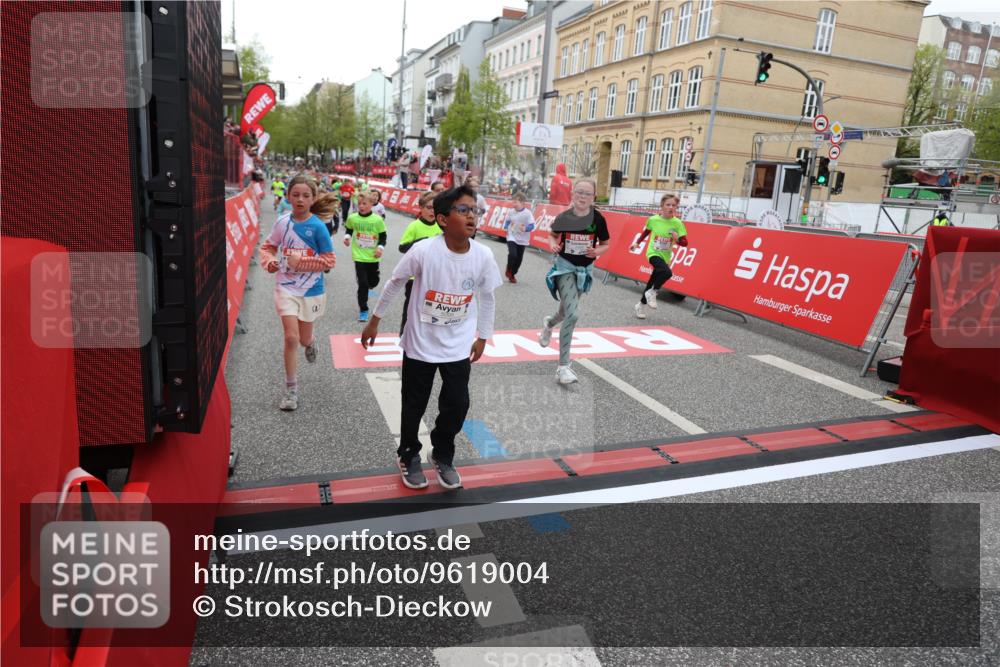 25.04.2026 - Das Zehntel Strokosch-Dieckow http://msf.ph/oto/9619004 25.04.2026 10:56:13 Ziel 5034, 5035, 5095, 5207, 5261, 5263, 5288, 5498, 5660, 5990, 6006, 6034, 6374, 6433, 6545, 6677, 6905, 6954, 7019, 7090, 7240, 7701, 7722, 7843, 8000 meine-sportfotos.de