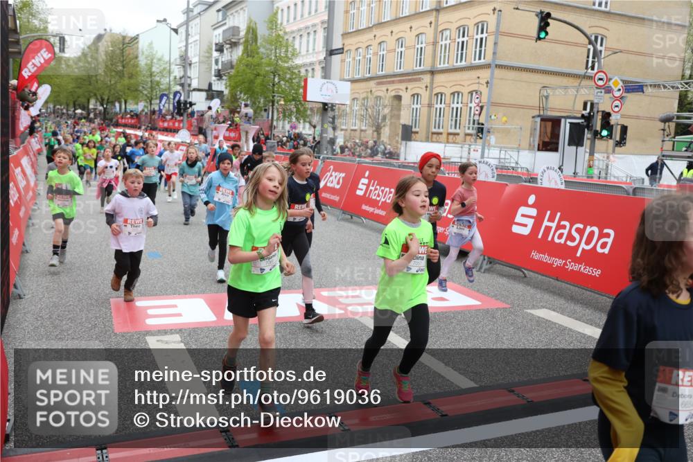 25.04.2026 - Das Zehntel Strokosch-Dieckow http://msf.ph/oto/9619036 25.04.2026 11:00:47 Ziel 5026, 5075, 5078, 5402, 5429, 5860, 6556, 6643, 6654, 6661, 6671, 6742, 6945, 7033, 7057, 7066, 7078, 7112, 7235, 7241, 7330, 7361, 7371, 7372, 7384, 7559, 7644, 7657 meine-sportfotos.de