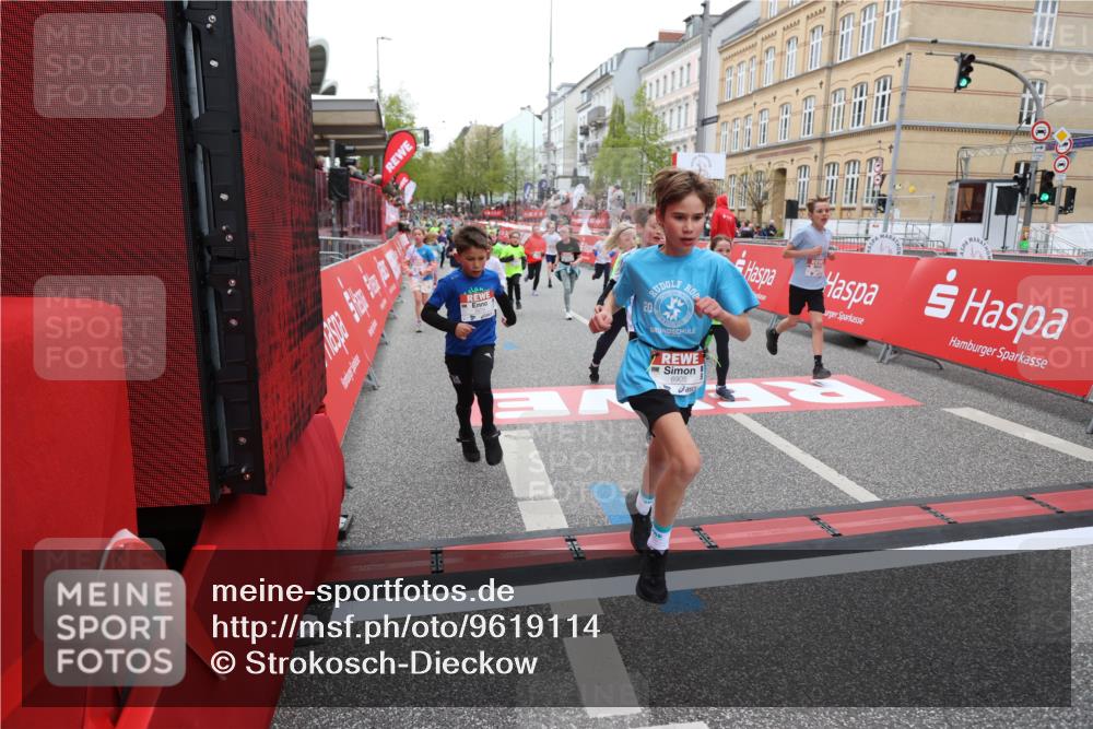 25.04.2026 - Das Zehntel Strokosch-Dieckow http://msf.ph/oto/9619114 25.04.2026 10:56:11 Ziel 5095, 5207, 5261, 5263, 5288, 5497, 5498, 5521, 5660, 5926, 5990, 6006, 6034, 6374, 6545, 6905, 6973, 7090, 7200, 7258, 7701, 7722, 7843, 8000 meine-sportfotos.de