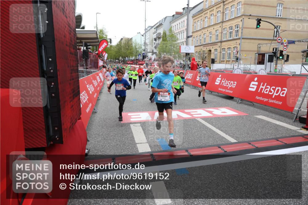 25.04.2026 - Das Zehntel Strokosch-Dieckow http://msf.ph/oto/9619152 25.04.2026 10:56:11 Ziel 5095, 5207, 5261, 5263, 5288, 5497, 5498, 5521, 5660, 5926, 5990, 6006, 6034, 6374, 6545, 6905, 6973, 7090, 7200, 7258, 7701, 7722, 7843, 8000 meine-sportfotos.de