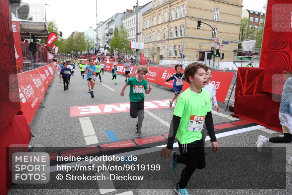 25.04.2026 - Das Zehntel Strokosch-Dieckow http://msf.ph/oto/9619199 25.04.2026 10:56:10 Ziel 5038, 5095, 5207, 5261, 5288, 5497, 5521, 5660, 5926, 5963, 5977, 5990, 6006, 6034, 6374, 6545, 6624, 6905, 6973, 7090, 7200, 7251, 7258, 7722, 7843, 8000 meine-sportfotos.de