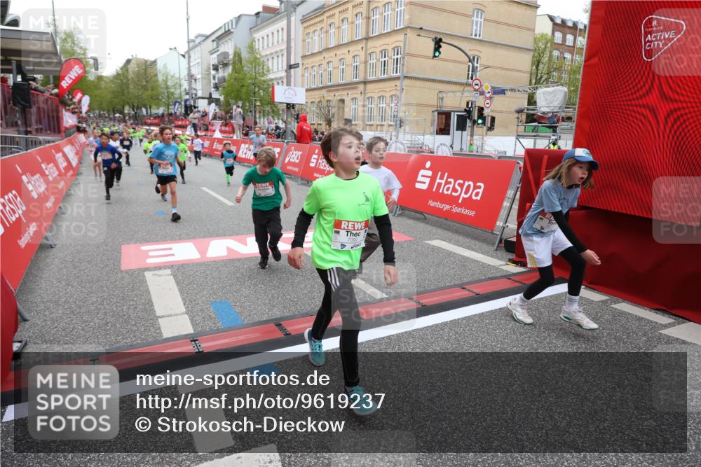 25.04.2026 - Das Zehntel Strokosch-Dieckow http://msf.ph/oto/9619237 25.04.2026 10:56:10 Ziel 5038, 5095, 5207, 5261, 5288, 5497, 5521, 5660, 5926, 5963, 5977, 5990, 6006, 6034, 6374, 6545, 6624, 6905, 6973, 7090, 7200, 7251, 7258, 7722, 7843, 8000 meine-sportfotos.de