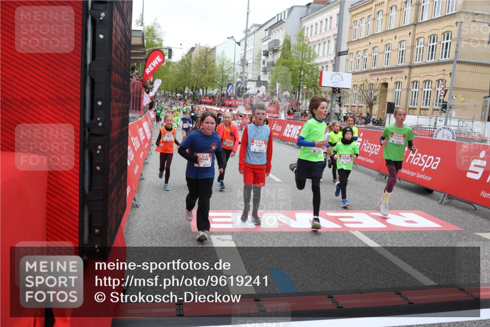 25.04.2026 - Das Zehntel Strokosch-Dieckow http://msf.ph/oto/9619241 25.04.2026 11:00:43 Ziel 5240, 5245, 5248, 5343, 5352, 5353, 5402, 5429, 5635, 5836, 5960, 6438, 6643, 6945, 7067, 7078, 7112, 7235, 7241, 7330, 7361, 7371, 7372, 7384, 7465, 7479, 7644, 7825 meine-sportfotos.de