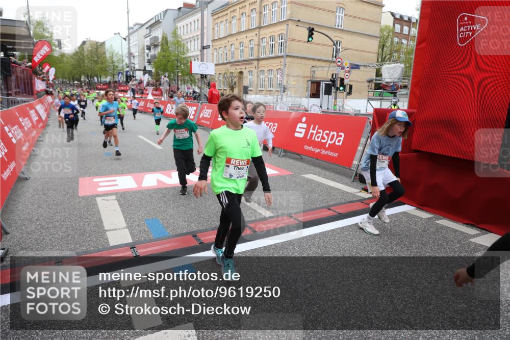 25.04.2026 - Das Zehntel Strokosch-Dieckow http://msf.ph/oto/9619250 25.04.2026 10:56:10 Ziel 5038, 5095, 5207, 5261, 5288, 5497, 5521, 5660, 5926, 5963, 5977, 5990, 6006, 6034, 6374, 6545, 6624, 6905, 6973, 7090, 7200, 7251, 7258, 7722, 7843, 8000 meine-sportfotos.de