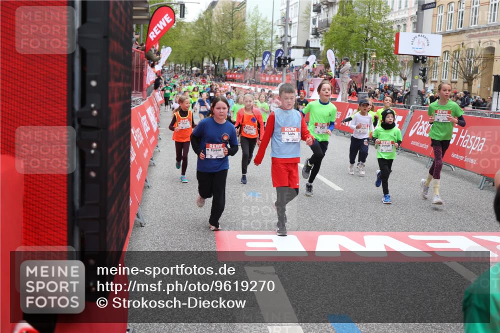 25.04.2026 - Das Zehntel Strokosch-Dieckow http://msf.ph/oto/9619270 25.04.2026 11:00:42 Ziel 5240, 5245, 5248, 5343, 5352, 5353, 5402, 5635, 5836, 5960, 6438, 6632, 6643, 6686, 6874, 6945, 7067, 7078, 7112, 7235, 7241, 7330, 7361, 7371, 7372, 7384, 7465, 7479, 7644, 7660, 7825 meine-sportfotos.de