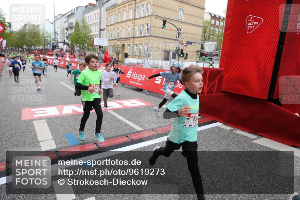 25.04.2026 - Das Zehntel Strokosch-Dieckow http://msf.ph/oto/9619273 25.04.2026 10:56:09 Ziel 5038, 5207, 5261, 5288, 5486, 5497, 5521, 5926, 5963, 5977, 5990, 6006, 6034, 6354, 6359, 6374, 6498, 6501, 6624, 6905, 6973, 7090, 7200, 7251, 7258, 7722, 7843, 7948, 8000 meine-sportfotos.de