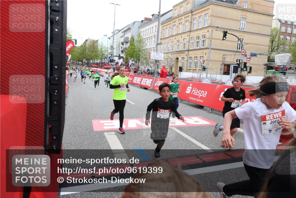 25.04.2026 - Das Zehntel Strokosch-Dieckow http://msf.ph/oto/9619399 25.04.2026 10:56:06 Ziel 5038, 5244, 5250, 5486, 5497, 5521, 5880, 5926, 5927, 5963, 5977, 5990, 6006, 6061, 6221, 6354, 6359, 6498, 6501, 6624, 6973, 7177, 7200, 7251, 7258, 7386, 7838, 7944, 7948 meine-sportfotos.de