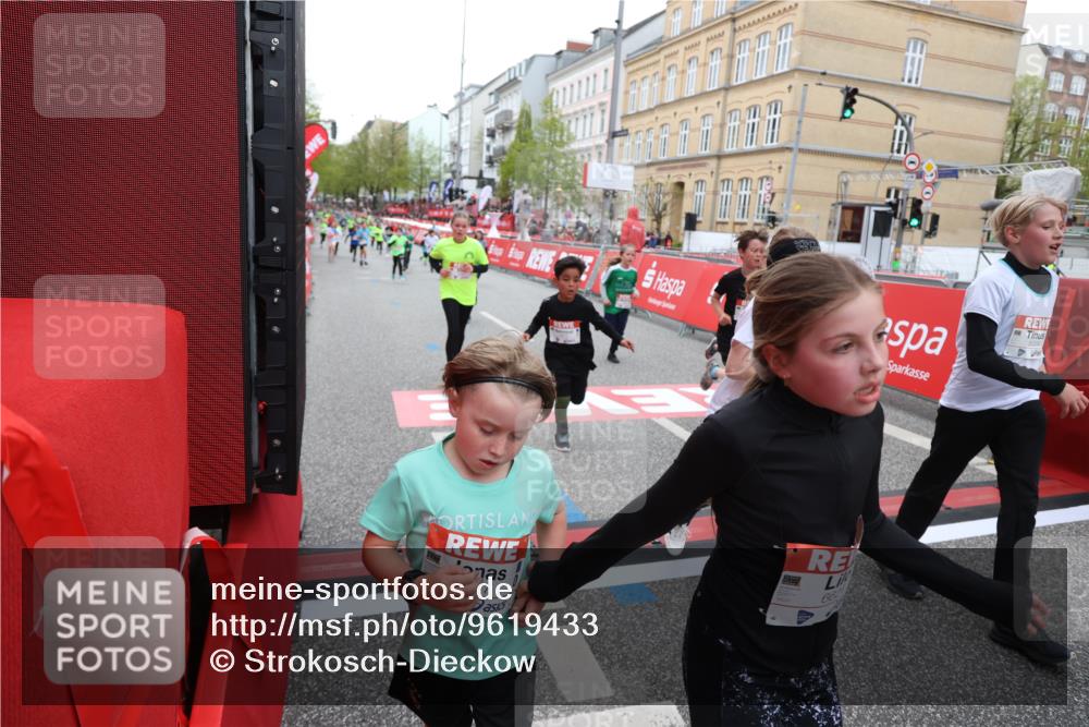 25.04.2026 - Das Zehntel Strokosch-Dieckow http://msf.ph/oto/9619433 25.04.2026 10:56:05 Ziel 5038, 5244, 5250, 5486, 5490, 5497, 5521, 5880, 5926, 5927, 5963, 5977, 6061, 6221, 6354, 6359, 6498, 6501, 6624, 6973, 7177, 7200, 7209, 7251, 7258, 7386, 7838, 7944, 7948 meine-sportfotos.de