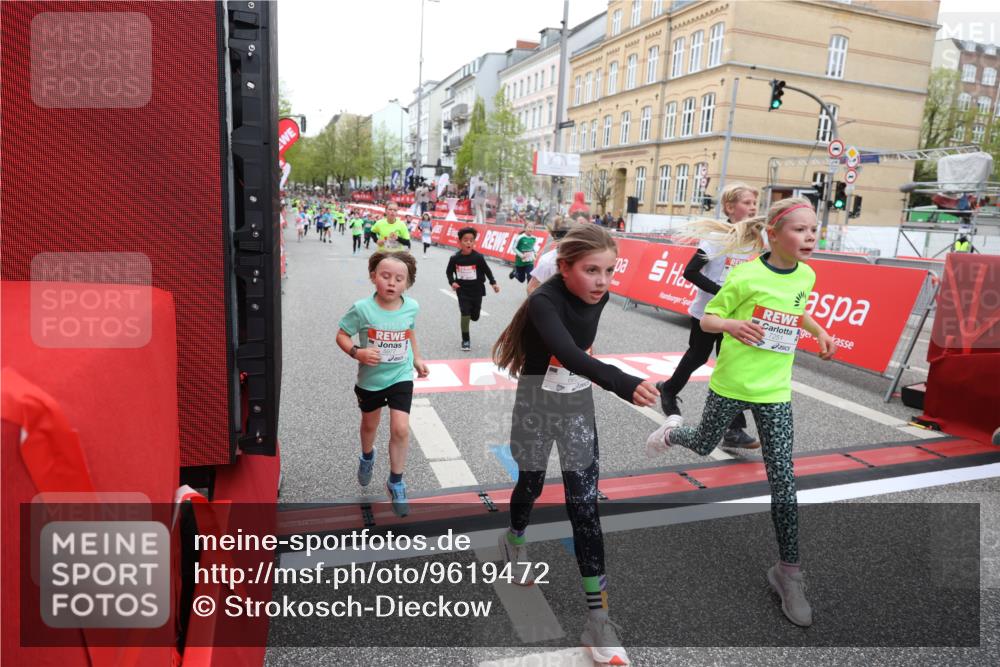 25.04.2026 - Das Zehntel Strokosch-Dieckow http://msf.ph/oto/9619472 25.04.2026 10:56:05 Ziel 5038, 5244, 5250, 5486, 5490, 5497, 5521, 5880, 5926, 5927, 5963, 5977, 6061, 6221, 6354, 6359, 6498, 6501, 6624, 6973, 7177, 7200, 7209, 7251, 7258, 7386, 7838, 7944, 7948 meine-sportfotos.de