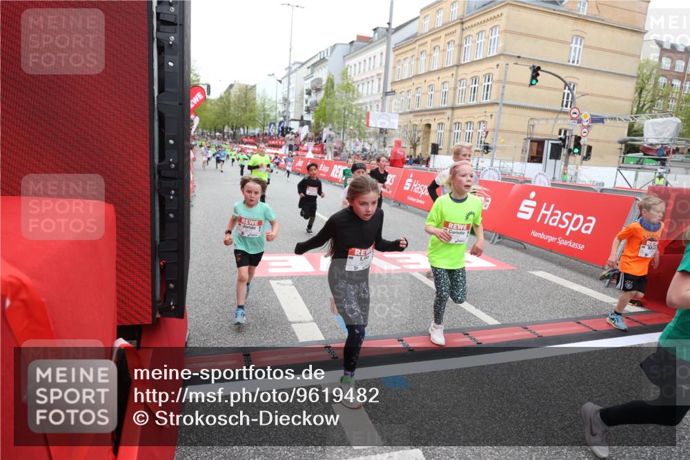 25.04.2026 - Das Zehntel Strokosch-Dieckow http://msf.ph/oto/9619482 25.04.2026 10:56:04 Ziel 5038, 5244, 5250, 5486, 5490, 5497, 5521, 5880, 5926, 5927, 5963, 5977, 6061, 6221, 6354, 6359, 6498, 6501, 6624, 6973, 7177, 7200, 7209, 7251, 7258, 7386, 7807, 7838, 7944, 7948 meine-sportfotos.de