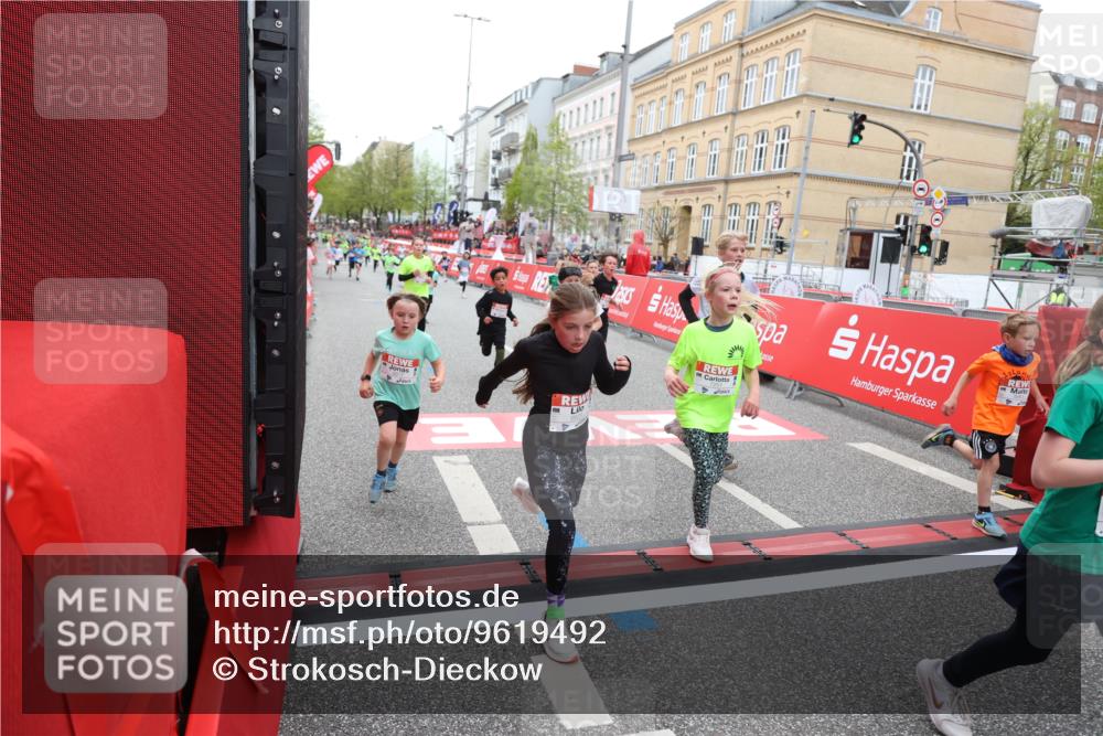 25.04.2026 - Das Zehntel Strokosch-Dieckow http://msf.ph/oto/9619492 25.04.2026 10:56:04 Ziel 5038, 5244, 5250, 5486, 5490, 5497, 5521, 5880, 5926, 5927, 5963, 5977, 6061, 6221, 6354, 6359, 6498, 6501, 6624, 6973, 7177, 7200, 7209, 7251, 7258, 7386, 7807, 7838, 7944, 7948 meine-sportfotos.de