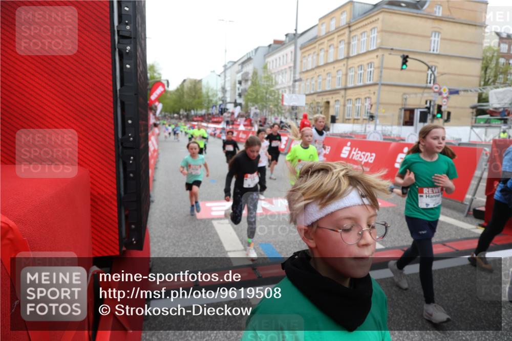 25.04.2026 - Das Zehntel Strokosch-Dieckow http://msf.ph/oto/9619508 25.04.2026 10:56:04 Ziel 5038, 5244, 5250, 5486, 5490, 5497, 5521, 5880, 5926, 5927, 5963, 5977, 6061, 6221, 6354, 6359, 6498, 6501, 6624, 6973, 7177, 7200, 7209, 7251, 7258, 7386, 7807, 7838, 7944, 7948 meine-sportfotos.de