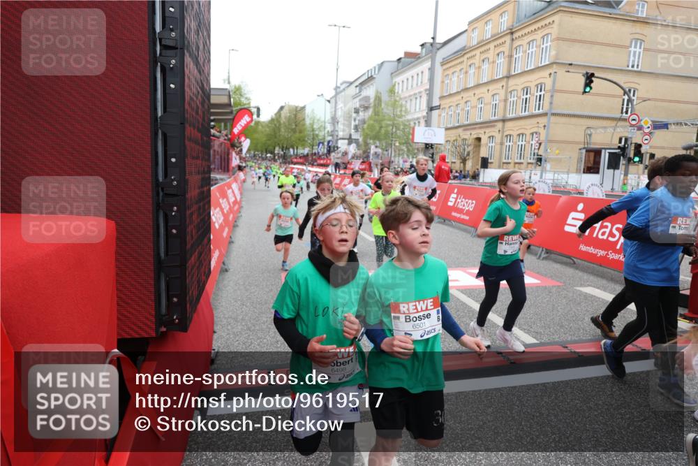 25.04.2026 - Das Zehntel Strokosch-Dieckow http://msf.ph/oto/9619517 25.04.2026 10:56:04 Ziel 5038, 5244, 5250, 5486, 5490, 5497, 5521, 5880, 5926, 5927, 5963, 5977, 6061, 6221, 6354, 6359, 6498, 6501, 6624, 6973, 7177, 7200, 7209, 7251, 7258, 7386, 7807, 7838, 7944, 7948 meine-sportfotos.de