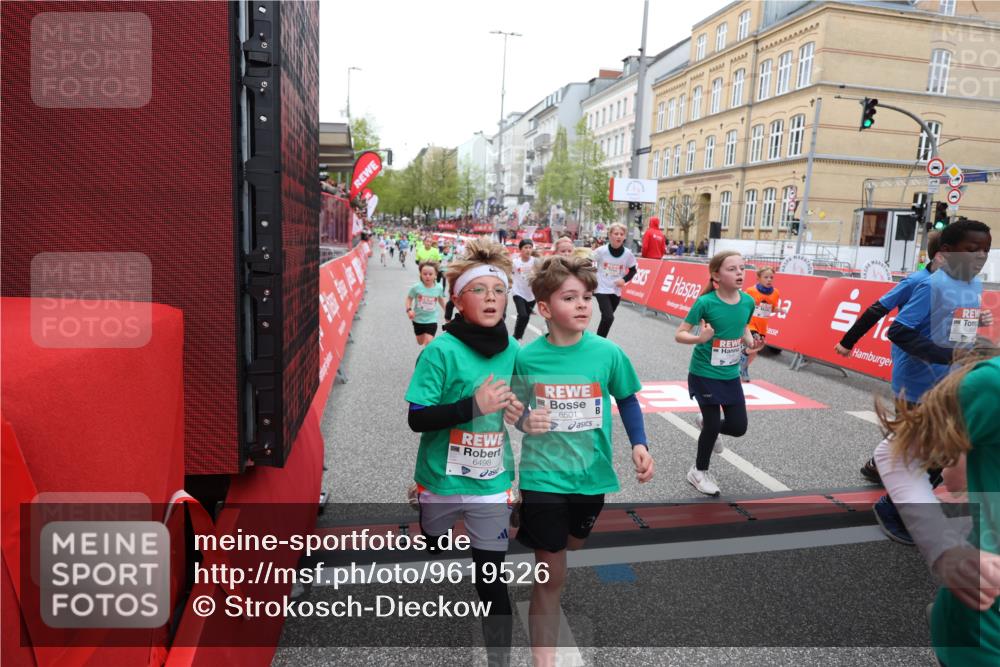 25.04.2026 - Das Zehntel Strokosch-Dieckow http://msf.ph/oto/9619526 25.04.2026 10:56:04 Ziel 5038, 5244, 5250, 5486, 5490, 5497, 5521, 5880, 5926, 5927, 5963, 5977, 6061, 6221, 6354, 6359, 6498, 6501, 6624, 6973, 7177, 7200, 7209, 7251, 7258, 7386, 7807, 7838, 7944, 7948 meine-sportfotos.de