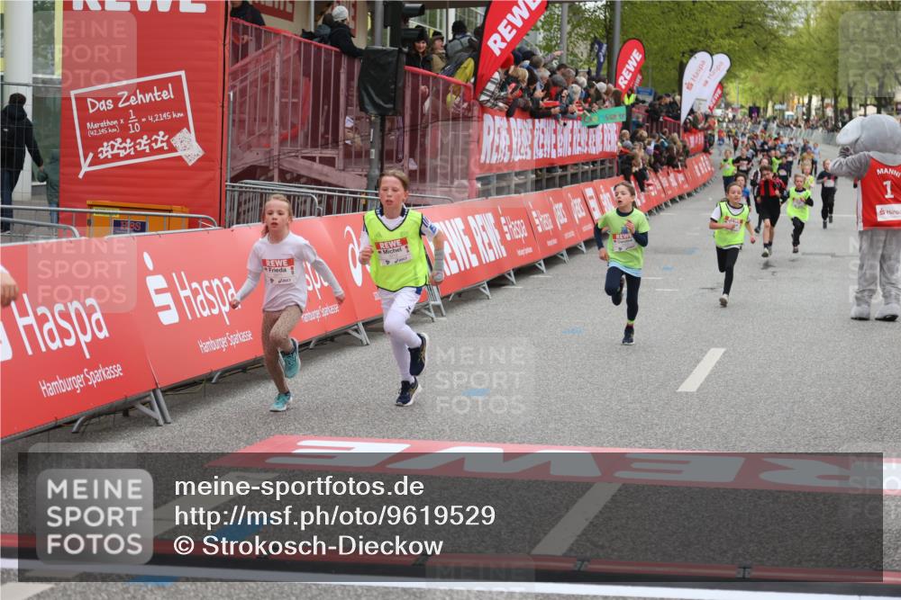 25.04.2026 - Das Zehntel Strokosch-Dieckow http://msf.ph/oto/9619529 25.04.2026 08:49:35 Ziel 3043, 3238, 3252, 3551, 3563 meine-sportfotos.de