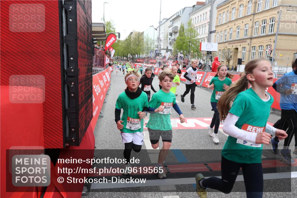 25.04.2026 - Das Zehntel Strokosch-Dieckow http://msf.ph/oto/9619565 25.04.2026 10:56:03 Ziel 5038, 5244, 5250, 5486, 5490, 5497, 5880, 5927, 5963, 5977, 6061, 6221, 6354, 6359, 6498, 6501, 6624, 6973, 6997, 7177, 7200, 7209, 7251, 7386, 7807, 7838, 7944, 7948 meine-sportfotos.de