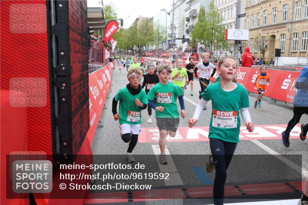 25.04.2026 - Das Zehntel Strokosch-Dieckow http://msf.ph/oto/9619592 25.04.2026 10:56:03 Ziel 5038, 5244, 5250, 5486, 5490, 5497, 5880, 5927, 5963, 5977, 6061, 6221, 6354, 6359, 6498, 6501, 6624, 6973, 6997, 7177, 7200, 7209, 7251, 7386, 7807, 7838, 7944, 7948 meine-sportfotos.de
