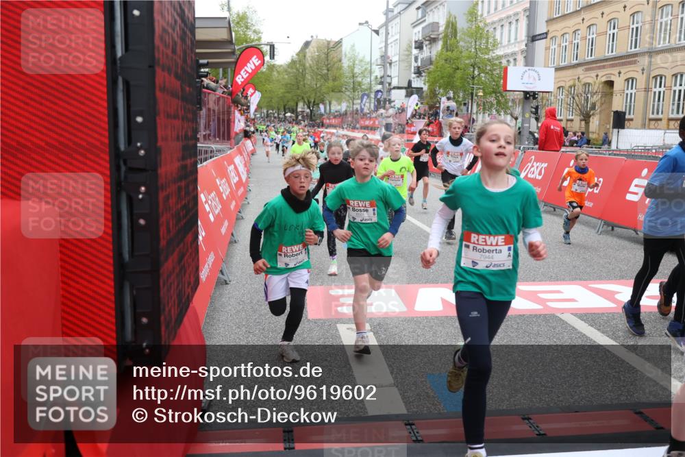 25.04.2026 - Das Zehntel Strokosch-Dieckow http://msf.ph/oto/9619602 25.04.2026 10:56:03 Ziel 5038, 5244, 5250, 5486, 5490, 5497, 5880, 5927, 5963, 5977, 6061, 6221, 6354, 6359, 6498, 6501, 6624, 6973, 6997, 7177, 7200, 7209, 7251, 7386, 7807, 7838, 7944, 7948 meine-sportfotos.de