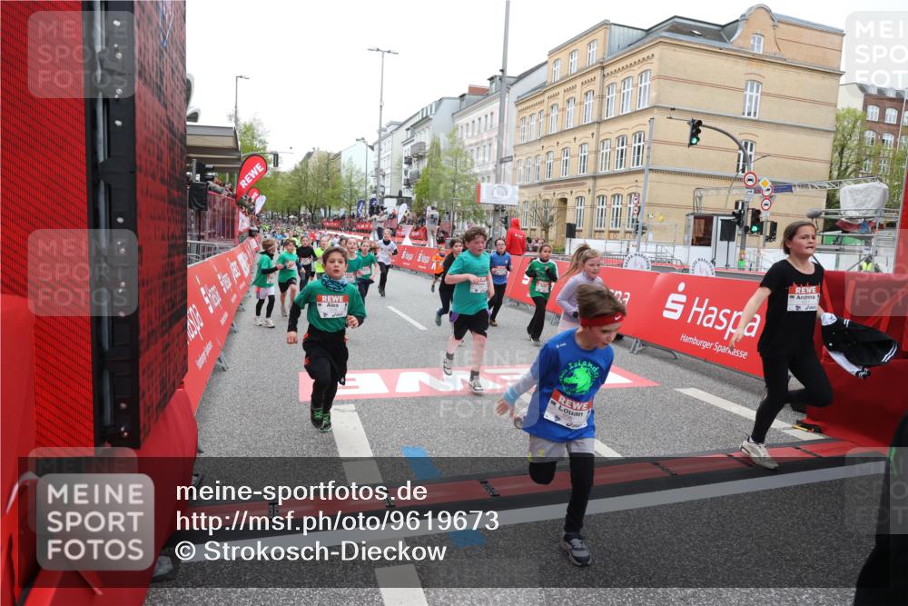25.04.2026 - Das Zehntel Strokosch-Dieckow http://msf.ph/oto/9619673 25.04.2026 10:56:01 Ziel 5244, 5250, 5486, 5490, 5880, 5927, 6007, 6061, 6090, 6221, 6249, 6354, 6359, 6498, 6501, 6997, 7177, 7209, 7386, 7807, 7838, 7944, 7948 meine-sportfotos.de