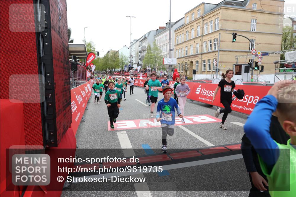 25.04.2026 - Das Zehntel Strokosch-Dieckow http://msf.ph/oto/9619735 25.04.2026 10:56:01 Ziel 5244, 5250, 5486, 5490, 5880, 5927, 6007, 6061, 6090, 6221, 6249, 6354, 6359, 6498, 6501, 6997, 7177, 7209, 7386, 7807, 7838, 7944, 7948 meine-sportfotos.de