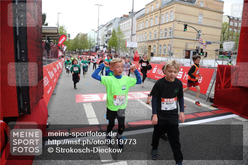 25.04.2026 - Das Zehntel Strokosch-Dieckow http://msf.ph/oto/9619773 25.04.2026 10:56:00 Ziel 5244, 5250, 5490, 5880, 5927, 6007, 6061, 6090, 6221, 6249, 6997, 7177, 7209, 7386, 7517, 7807, 7838, 7944 meine-sportfotos.de