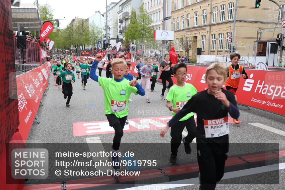 25.04.2026 - Das Zehntel Strokosch-Dieckow http://msf.ph/oto/9619795 25.04.2026 10:56:00 Ziel 5244, 5250, 5490, 5880, 5927, 6007, 6061, 6090, 6221, 6249, 6997, 7177, 7209, 7386, 7517, 7807, 7838, 7944 meine-sportfotos.de