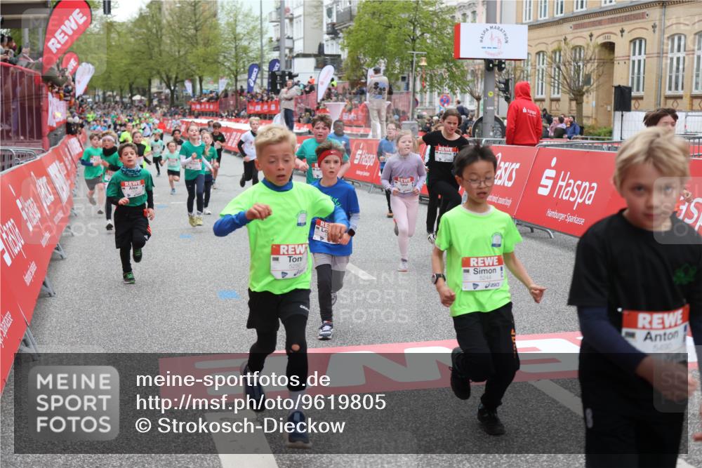 25.04.2026 - Das Zehntel Strokosch-Dieckow http://msf.ph/oto/9619805 25.04.2026 10:56:00 Ziel 5244, 5250, 5490, 5880, 5927, 6007, 6061, 6090, 6221, 6249, 6997, 7177, 7209, 7386, 7517, 7807, 7838, 7944 meine-sportfotos.de