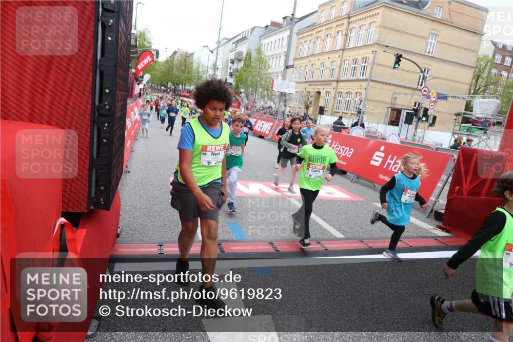 25.04.2026 - Das Zehntel Strokosch-Dieckow http://msf.ph/oto/9619823 25.04.2026 11:00:35 Ziel 5040, 5219, 5233, 5271, 5286, 5353, 5690, 5700, 5715, 5722, 5995, 6091, 6395, 6632, 6669, 6686, 6874, 7017, 7054, 7094, 7296, 7370, 7410, 7660, 7751, 7767, 7782, 7800, 7834, 7844, 7859 meine-sportfotos.de