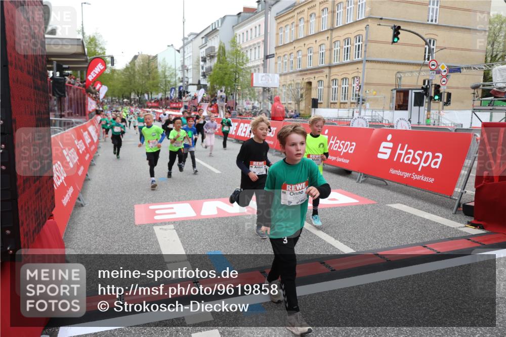 25.04.2026 - Das Zehntel Strokosch-Dieckow http://msf.ph/oto/9619858 25.04.2026 10:55:59 Ziel 5244, 5250, 5394, 5456, 5490, 5927, 6007, 6061, 6090, 6221, 6249, 6997, 7209, 7386, 7517, 7618, 7807, 7838 meine-sportfotos.de