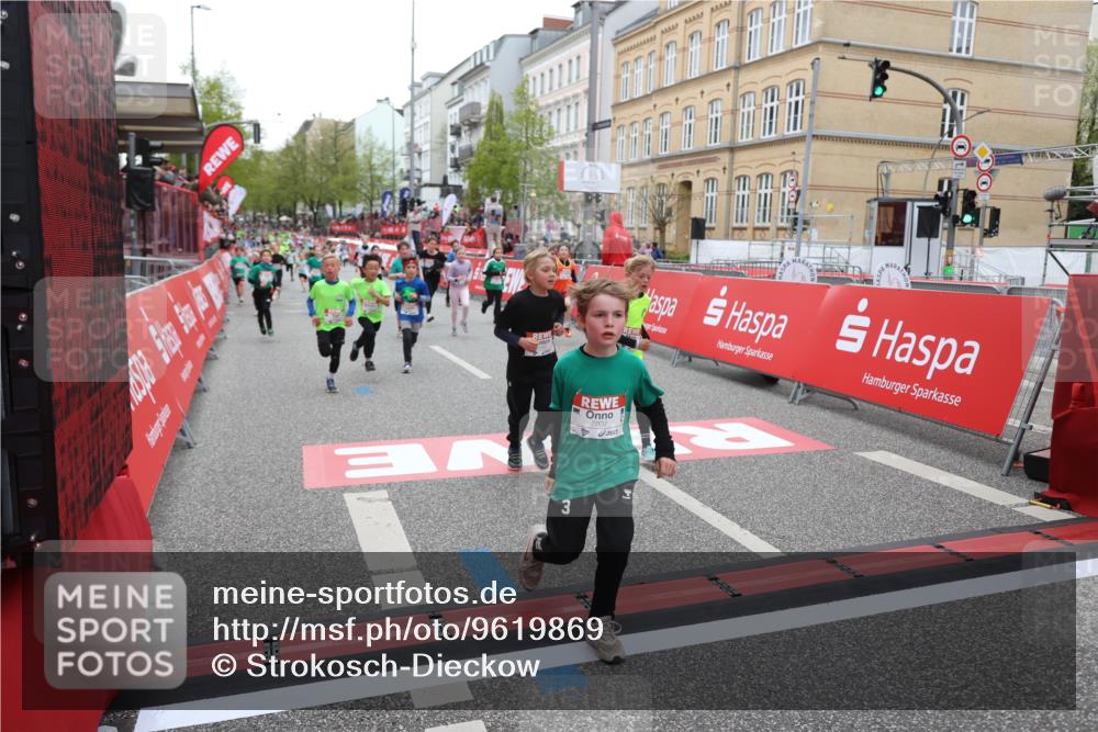 25.04.2026 - Das Zehntel Strokosch-Dieckow http://msf.ph/oto/9619869 25.04.2026 10:55:59 Ziel 5244, 5250, 5394, 5456, 5490, 5927, 6007, 6061, 6090, 6221, 6249, 6997, 7209, 7386, 7517, 7618, 7807, 7838 meine-sportfotos.de