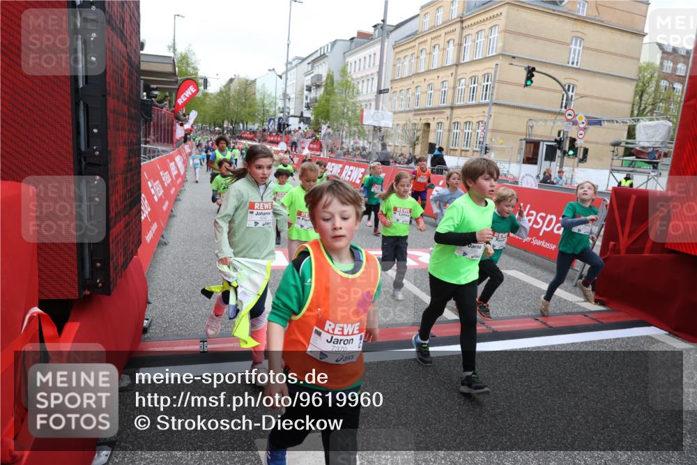 25.04.2026 - Das Zehntel Strokosch-Dieckow http://msf.ph/oto/9619960 25.04.2026 11:00:32 Ziel 5033, 5040, 5198, 5219, 5233, 5271, 5286, 5690, 5700, 5715, 5722, 5768, 5995, 6091, 6296, 6337, 6395, 6473, 7013, 7017, 7094, 7296, 7370, 7410, 7751, 7767, 7782, 7800, 7826, 7834, 7844 meine-sportfotos.de