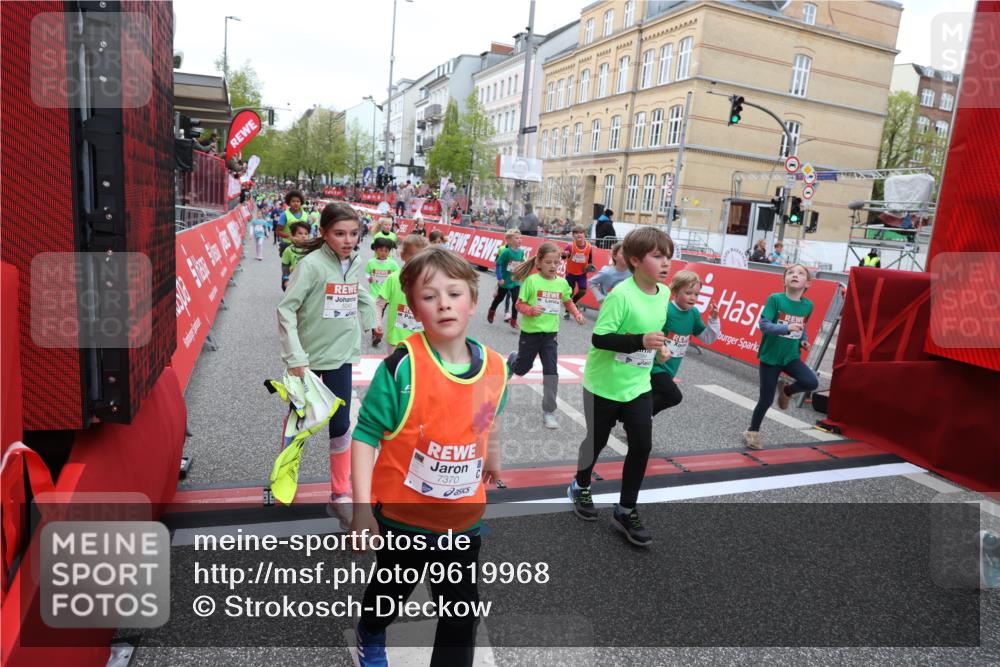25.04.2026 - Das Zehntel Strokosch-Dieckow http://msf.ph/oto/9619968 25.04.2026 11:00:32 Ziel 5033, 5040, 5198, 5219, 5233, 5271, 5286, 5690, 5700, 5715, 5722, 5768, 5995, 6091, 6296, 6337, 6395, 6473, 7013, 7017, 7094, 7296, 7370, 7410, 7751, 7767, 7782, 7800, 7826, 7834, 7844 meine-sportfotos.de