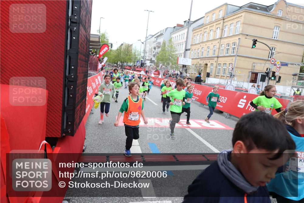 25.04.2026 - Das Zehntel Strokosch-Dieckow http://msf.ph/oto/9620006 25.04.2026 11:00:31 Ziel 5033, 5040, 5198, 5219, 5271, 5286, 5700, 5715, 5722, 5768, 5995, 6255, 6296, 6337, 6395, 6473, 7012, 7013, 7017, 7094, 7124, 7296, 7370, 7410, 7751, 7767, 7782, 7800, 7826, 7834, 7844 meine-sportfotos.de