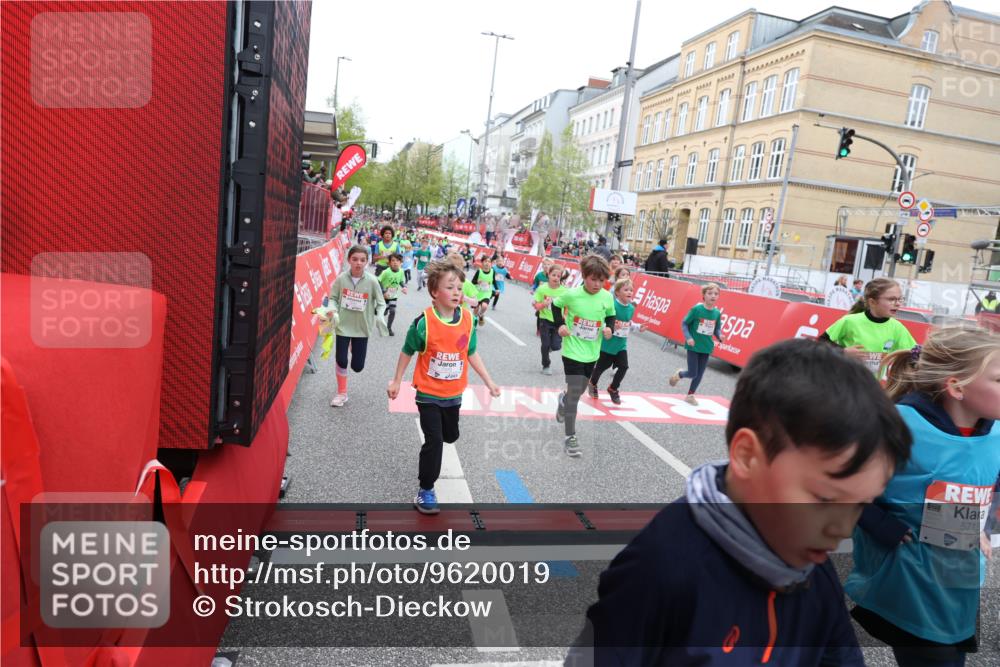 25.04.2026 - Das Zehntel Strokosch-Dieckow http://msf.ph/oto/9620019 25.04.2026 11:00:31 Ziel 5033, 5040, 5198, 5219, 5271, 5286, 5700, 5715, 5722, 5768, 5995, 6255, 6296, 6337, 6395, 6473, 7012, 7013, 7017, 7094, 7124, 7296, 7370, 7410, 7751, 7767, 7782, 7800, 7826, 7834, 7844 meine-sportfotos.de