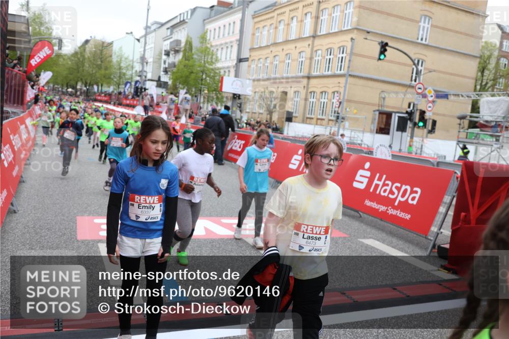 25.04.2026 - Das Zehntel Strokosch-Dieckow http://msf.ph/oto/9620146 25.04.2026 11:00:28 Ziel 5033, 5198, 5501, 5527, 5700, 5715, 5722, 5768, 5918, 5975, 6255, 6296, 6303, 6333, 6337, 6465, 6473, 6577, 6963, 7012, 7013, 7059, 7108, 7124, 7155, 7631, 7633, 7692, 7751, 7782, 7812, 7826, 7834 meine-sportfotos.de