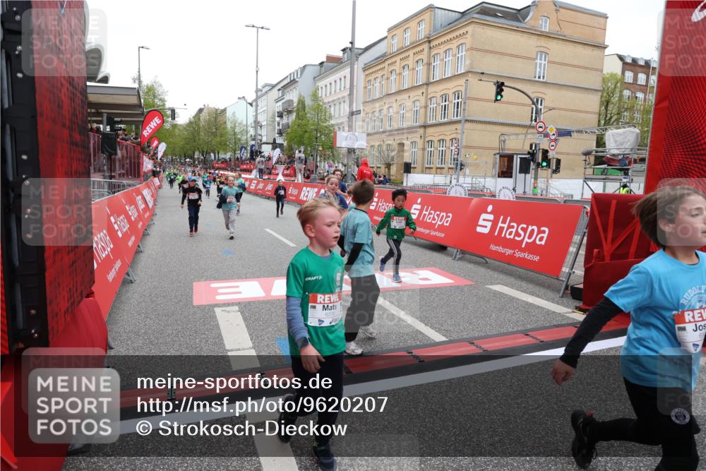 25.04.2026 - Das Zehntel Strokosch-Dieckow http://msf.ph/oto/9620207 25.04.2026 10:55:52 Ziel 5116, 5388, 5394, 5456, 5674, 5923, 5959, 6206, 6299, 6322, 6406, 6909, 6958, 7500, 7517, 7618, 7837, 7856 meine-sportfotos.de