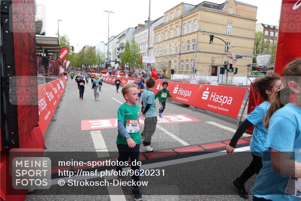 25.04.2026 - Das Zehntel Strokosch-Dieckow http://msf.ph/oto/9620231 25.04.2026 10:55:52 Ziel 5116, 5388, 5394, 5456, 5674, 5923, 5959, 6206, 6299, 6322, 6406, 6909, 6958, 7500, 7517, 7618, 7837, 7856 meine-sportfotos.de