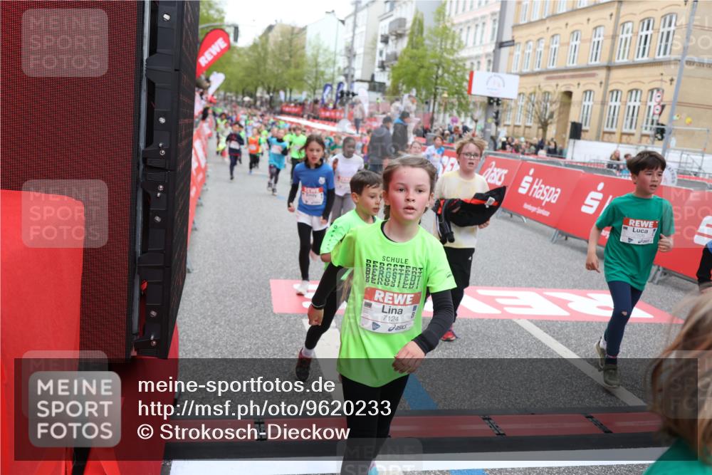 25.04.2026 - Das Zehntel Strokosch-Dieckow http://msf.ph/oto/9620233 25.04.2026 11:00:26 Ziel 5033, 5198, 5501, 5527, 5702, 5768, 5918, 5975, 6196, 6255, 6296, 6303, 6333, 6337, 6465, 6473, 6483, 6546, 6573, 6577, 6963, 6998, 7012, 7013, 7059, 7108, 7124, 7140, 7155, 7174, 7631, 7633, 7692, 7812, 7826, 7993 meine-sportfotos.de