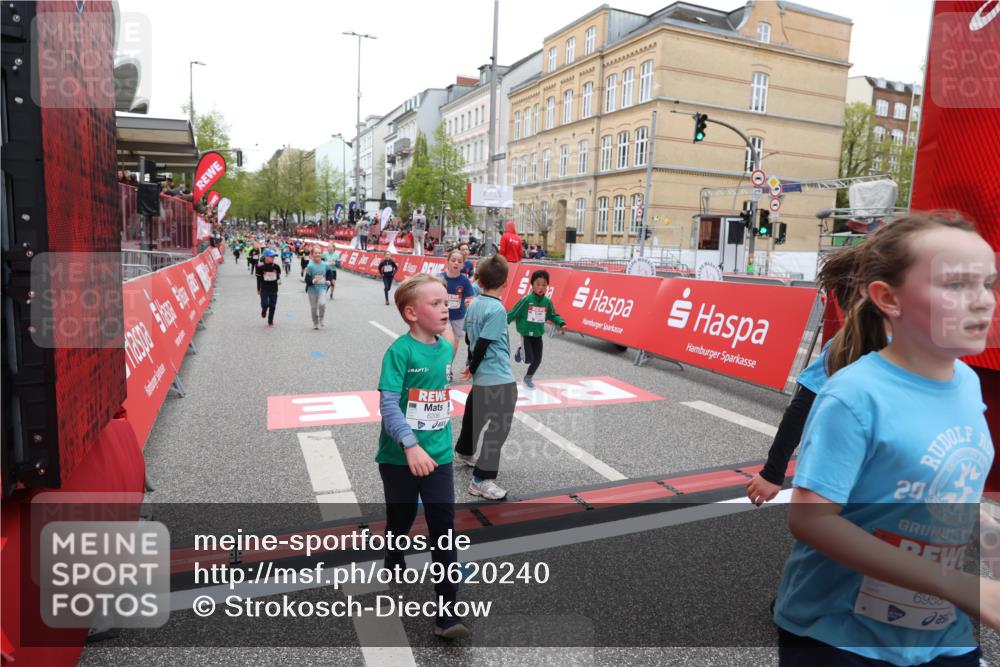 25.04.2026 - Das Zehntel Strokosch-Dieckow http://msf.ph/oto/9620240 25.04.2026 10:55:52 Ziel 5116, 5388, 5394, 5456, 5674, 5923, 5959, 6206, 6299, 6322, 6406, 6909, 6958, 7500, 7517, 7618, 7837, 7856 meine-sportfotos.de