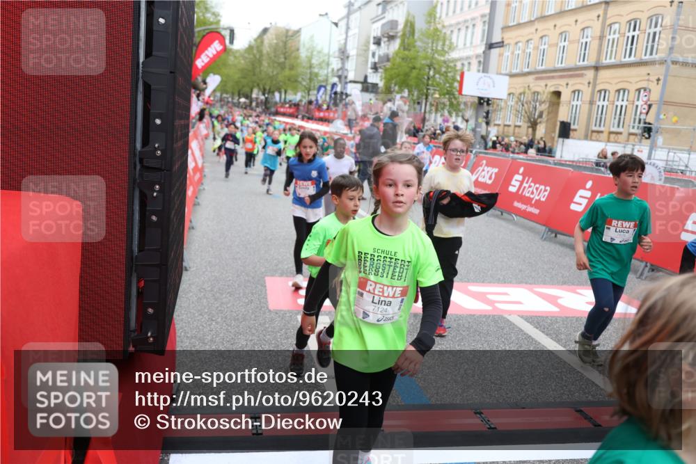 25.04.2026 - Das Zehntel Strokosch-Dieckow http://msf.ph/oto/9620243 25.04.2026 11:00:26 Ziel 5033, 5198, 5501, 5527, 5702, 5768, 5918, 5975, 6196, 6255, 6296, 6303, 6333, 6337, 6465, 6473, 6483, 6546, 6573, 6577, 6963, 6998, 7012, 7013, 7059, 7108, 7124, 7140, 7155, 7174, 7631, 7633, 7692, 7812, 7826, 7993 meine-sportfotos.de
