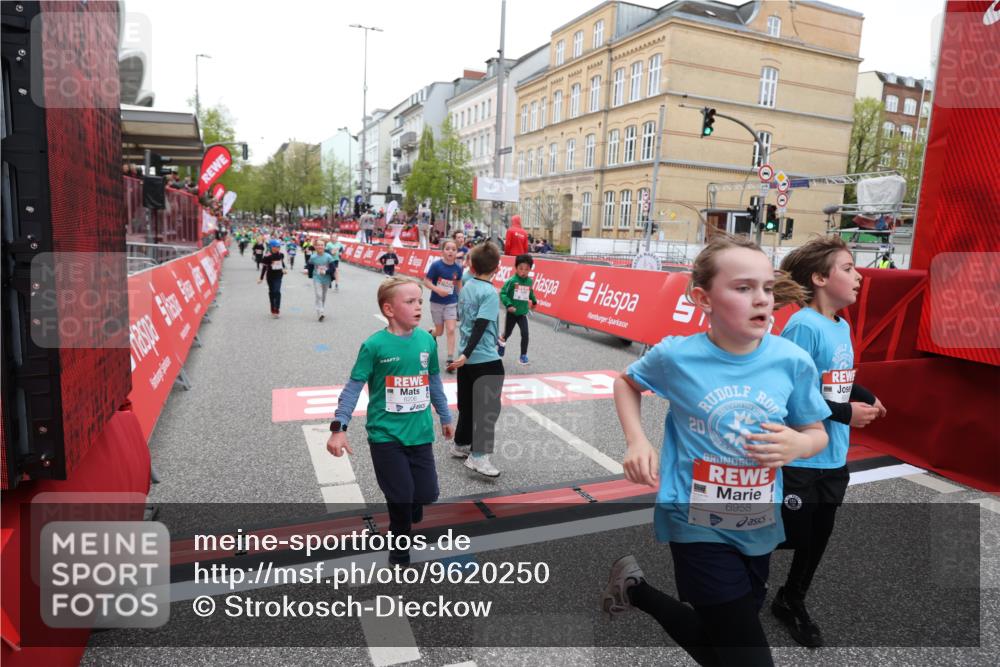 25.04.2026 - Das Zehntel Strokosch-Dieckow http://msf.ph/oto/9620250 25.04.2026 10:55:52 Ziel 5116, 5388, 5394, 5456, 5674, 5923, 5959, 6206, 6299, 6322, 6406, 6909, 6958, 7500, 7517, 7618, 7837, 7856 meine-sportfotos.de