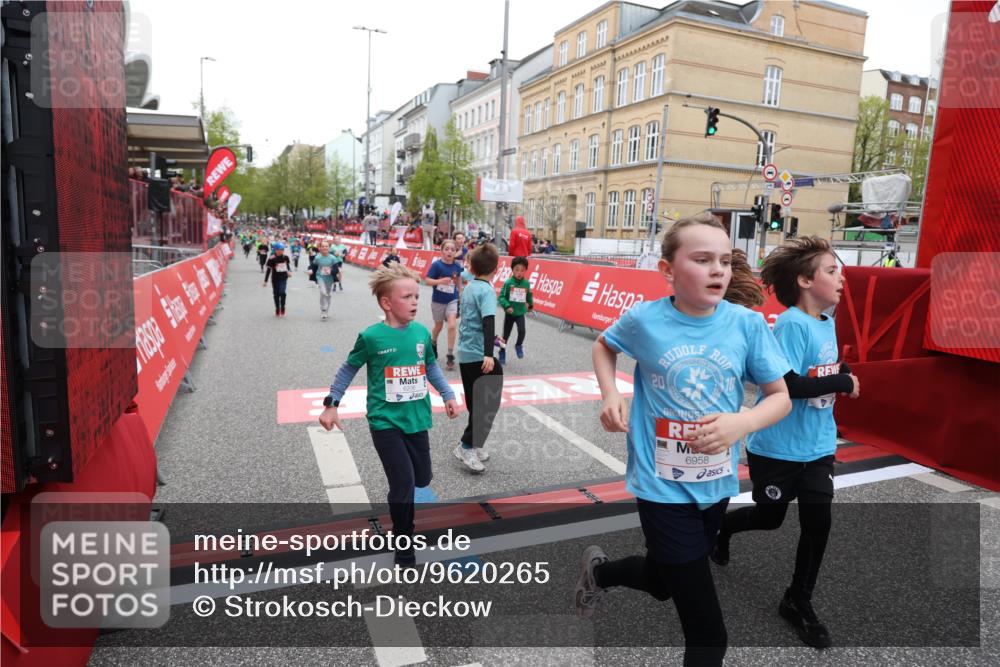 25.04.2026 - Das Zehntel Strokosch-Dieckow http://msf.ph/oto/9620265 25.04.2026 10:55:52 Ziel 5116, 5388, 5394, 5456, 5674, 5923, 5959, 6206, 6299, 6322, 6406, 6909, 6958, 7500, 7517, 7618, 7837, 7856 meine-sportfotos.de