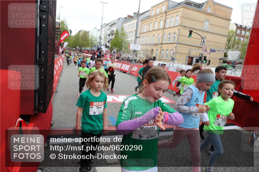 25.04.2026 - Das Zehntel Strokosch-Dieckow http://msf.ph/oto/9620290 25.04.2026 11:00:25 Ziel 5198, 5501, 5527, 5702, 5911, 5918, 5975, 6196, 6255, 6296, 6303, 6333, 6337, 6465, 6473, 6483, 6536, 6546, 6573, 6577, 6963, 6998, 7012, 7013, 7059, 7108, 7124, 7140, 7155, 7174, 7179, 7631, 7633, 7692, 7812, 7826, 7993 meine-sportfotos.de