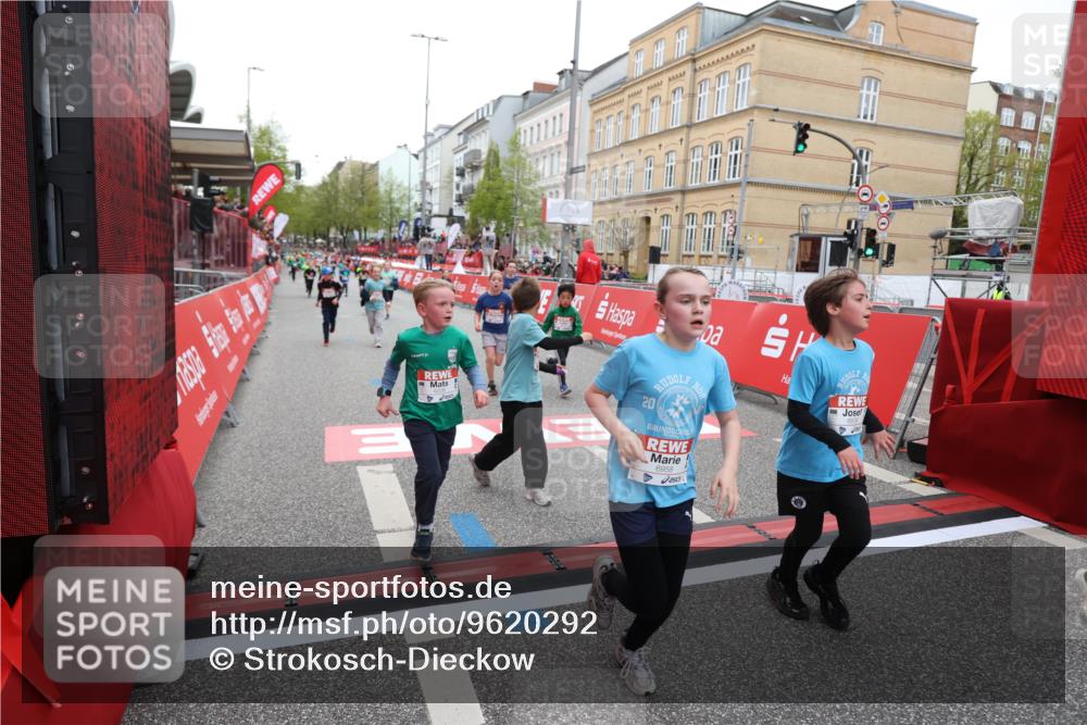 25.04.2026 - Das Zehntel Strokosch-Dieckow http://msf.ph/oto/9620292 25.04.2026 10:55:51 Ziel 5116, 5388, 5394, 5456, 5674, 5923, 5959, 6206, 6299, 6322, 6406, 6909, 6958, 7500, 7618, 7837, 7856, 7893 meine-sportfotos.de