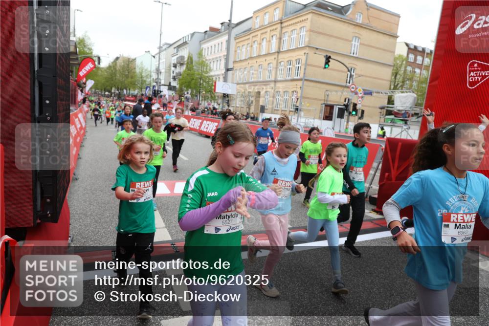 25.04.2026 - Das Zehntel Strokosch-Dieckow http://msf.ph/oto/9620325 25.04.2026 11:00:25 Ziel 5198, 5501, 5527, 5702, 5911, 5918, 5975, 6196, 6255, 6296, 6303, 6333, 6337, 6465, 6473, 6483, 6536, 6546, 6573, 6577, 6963, 6998, 7012, 7013, 7059, 7108, 7124, 7140, 7155, 7174, 7179, 7631, 7633, 7692, 7812, 7826, 7993 meine-sportfotos.de