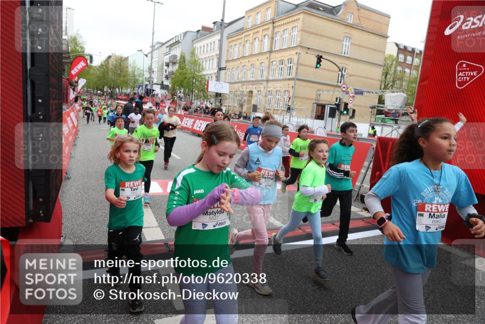 25.04.2026 - Das Zehntel Strokosch-Dieckow http://msf.ph/oto/9620338 25.04.2026 11:00:25 Ziel 5198, 5501, 5527, 5702, 5911, 5918, 5975, 6196, 6255, 6296, 6303, 6333, 6337, 6465, 6473, 6483, 6536, 6546, 6573, 6577, 6963, 6998, 7012, 7013, 7059, 7108, 7124, 7140, 7155, 7174, 7179, 7631, 7633, 7692, 7812, 7826, 7993 meine-sportfotos.de