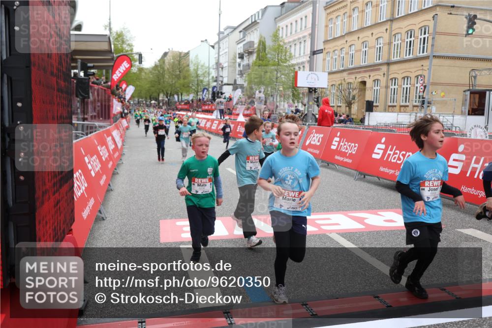 25.04.2026 - Das Zehntel Strokosch-Dieckow http://msf.ph/oto/9620350 25.04.2026 10:55:51 Ziel 5116, 5388, 5394, 5456, 5674, 5923, 5959, 6206, 6299, 6322, 6406, 6909, 6958, 7500, 7618, 7837, 7856, 7893 meine-sportfotos.de